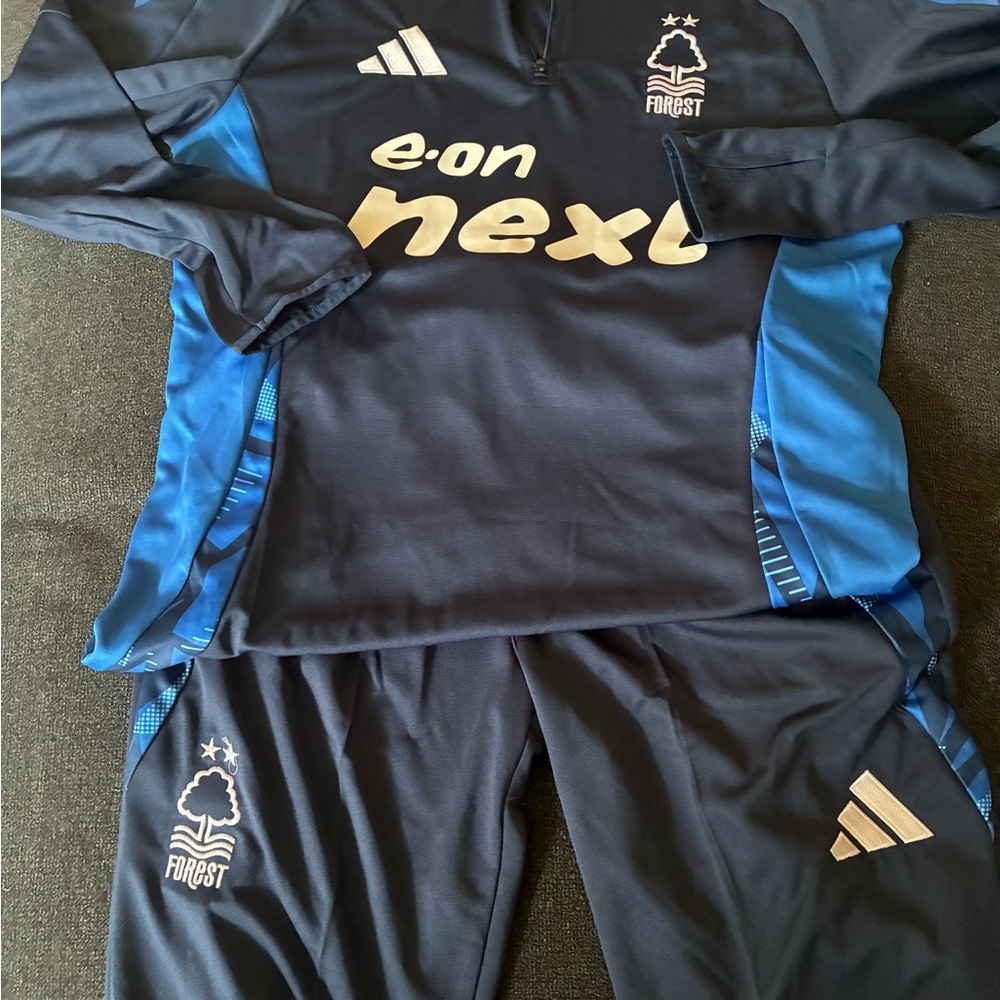 Adidas Nottingham Forest Track suit size large